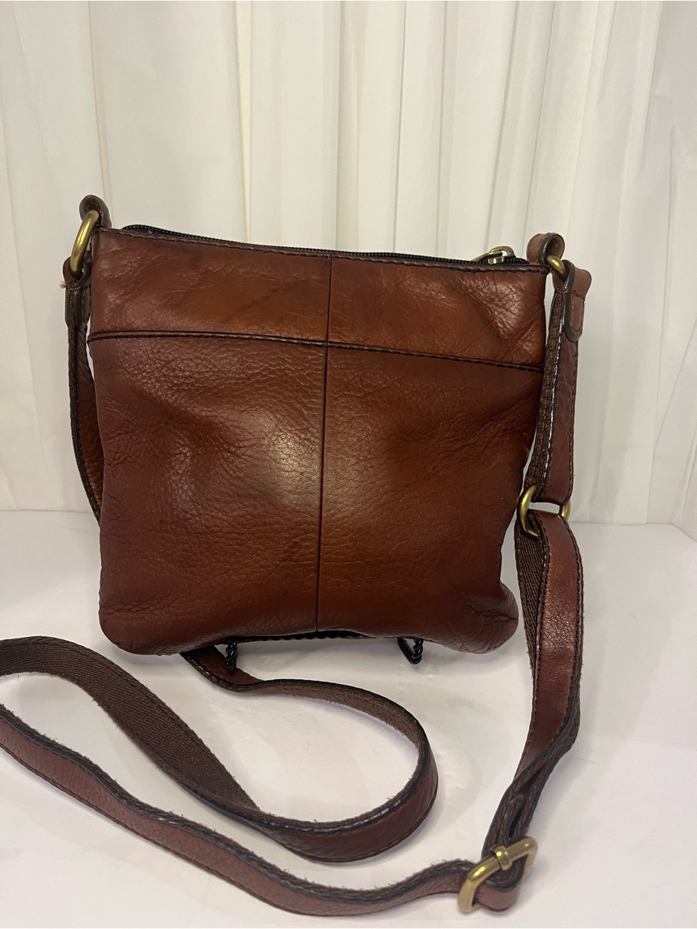 Fossil Cognac Leather Crossbody with Brass Logo - Picture 4 of 8